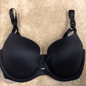 32 DD Victoria’s Secret Bra